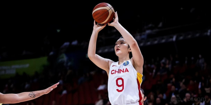 中国女篮队员李梦