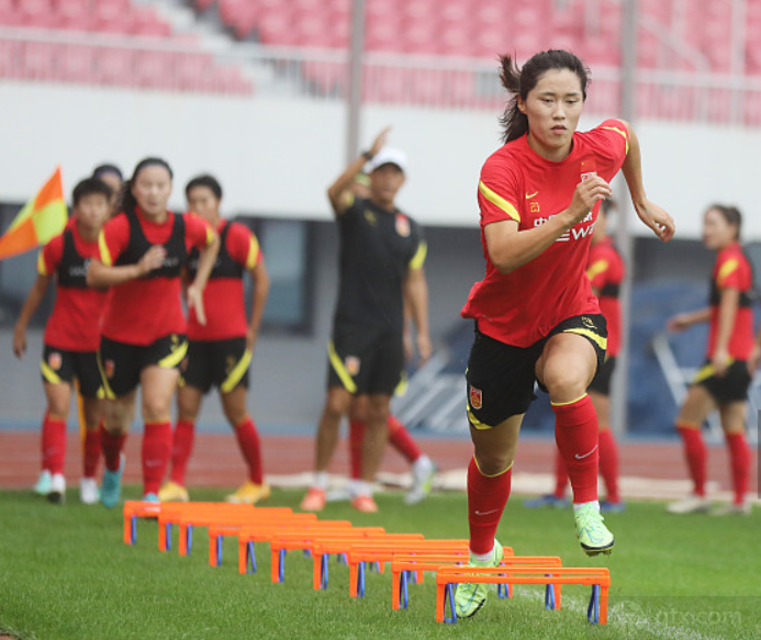 中国女足集结备战