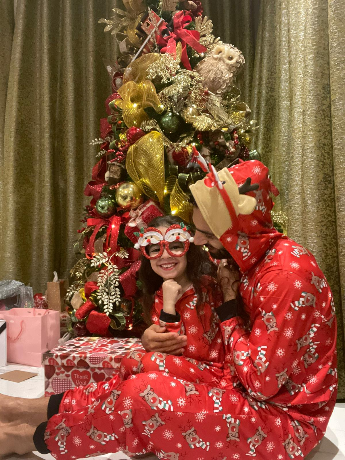 萨拉赫晒圣诞全家合照，好温馨！