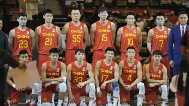 男篮世预赛中国男篮队员们