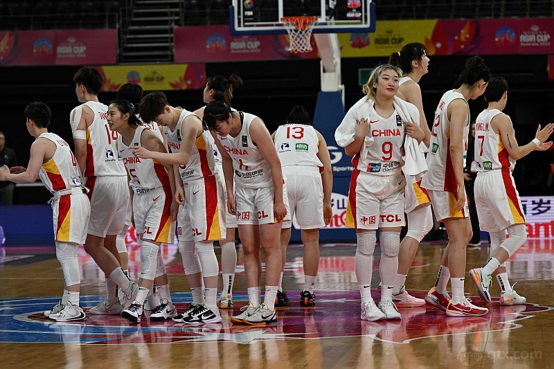 中国女篮亚洲杯首战大胜