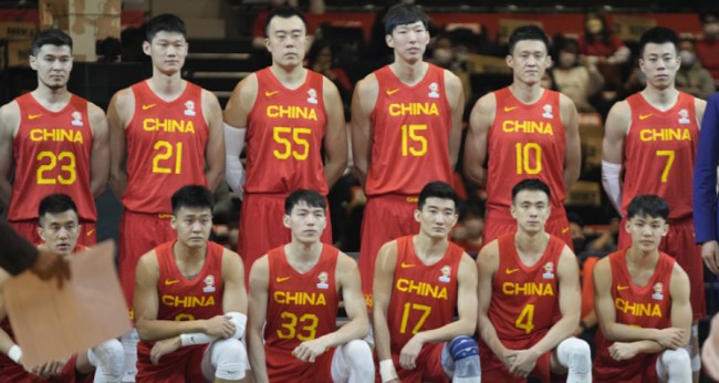 世预赛中国男篮队员们