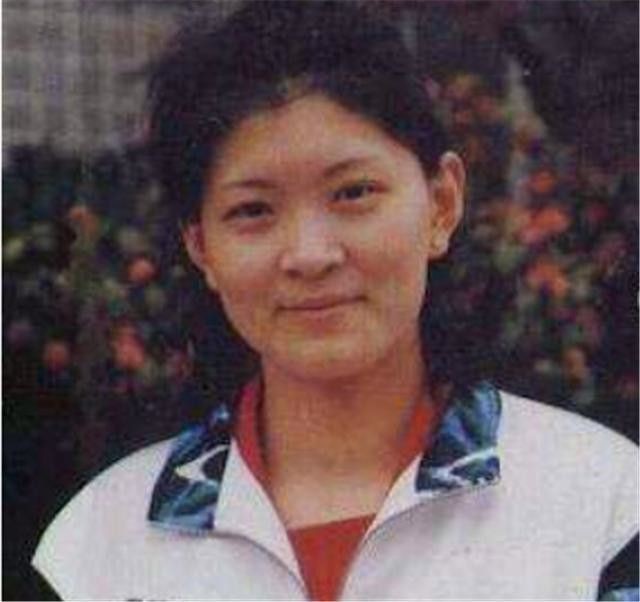 前中国女排球员王怡