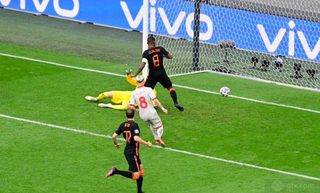 荷蘭3-0北馬其頓