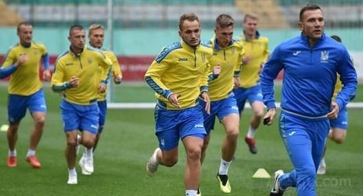 瑞典对乌克兰谁先开球