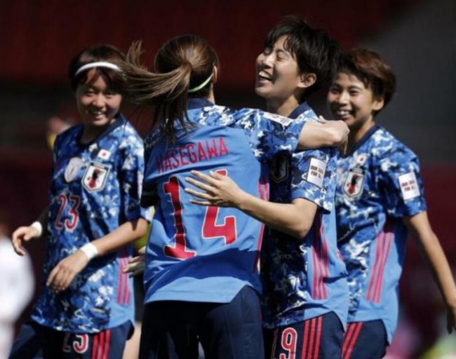 日本女足队员们