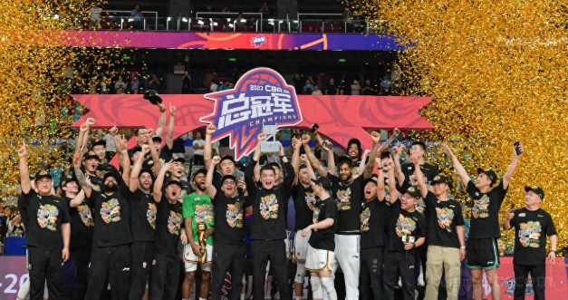 辽宁男篮成为第三支完成三连冠的球队