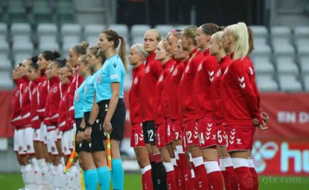 丹麦女足队员们