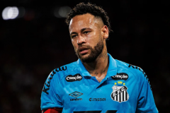 内马尔不满被换下的决定 与桑托斯的合同赛季末到期