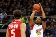 前CBA球员称32分打爆麦迪 11年前对决分数相同