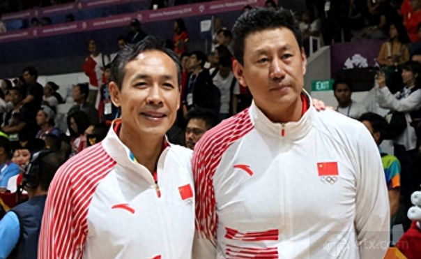 前中国女篮主教练许利民和前中国男篮主教练李楠