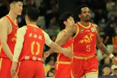 广厦6人得分上双大胜33分 大比分3-1夺得赛点