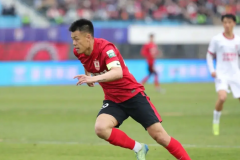 谭龙泪洒赛场：对不起球迷和这座城市 亚泰提前降级