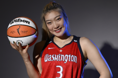对话中国女篮球员李梦 李梦亮相WNBA