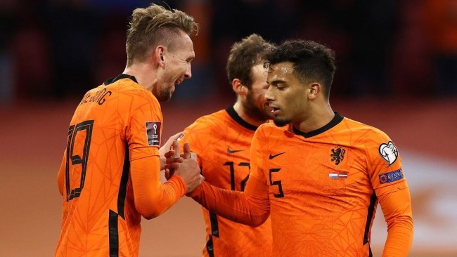 荷兰2-0拉脱维亚战报