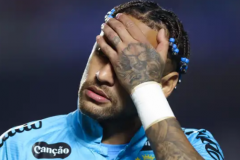 内马尔伤病期间曾想退役 父亲对其给予鼓励