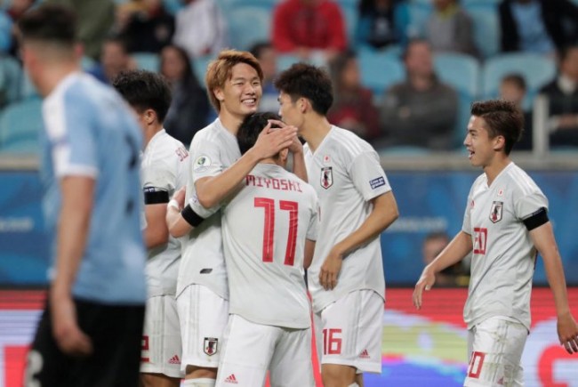 日本2-2乌拉圭