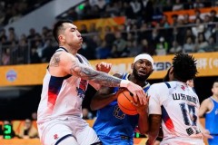 曝北京首钢决定裁掉外援奥莫特 赛季至今4投0中