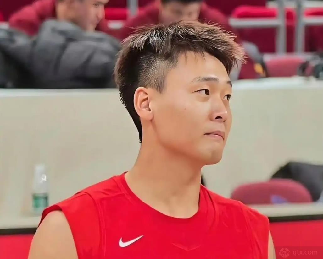 中国男篮带13名球员赴韩国备战