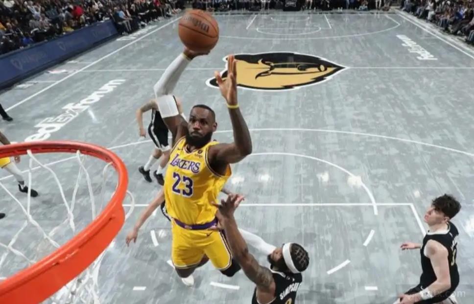 湖人全胜晋级NBA杯淘汰赛