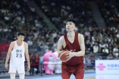 余嘉豪紧急归队原因揭秘 俱乐部认为其存在受伤风险