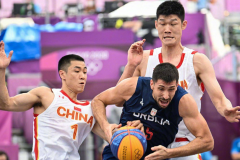 三人男篮奥运会首战：中国队失利 中国12-22不敌塞尔维亚