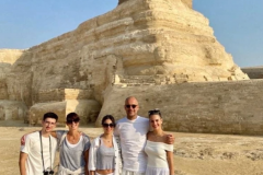 瓜迪奥拉一家前往埃及旅游 参观了狮身人面像和胡夫金字塔