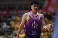 曝陈国豪将加盟广州男篮 上赛季场均6.6分2.7板