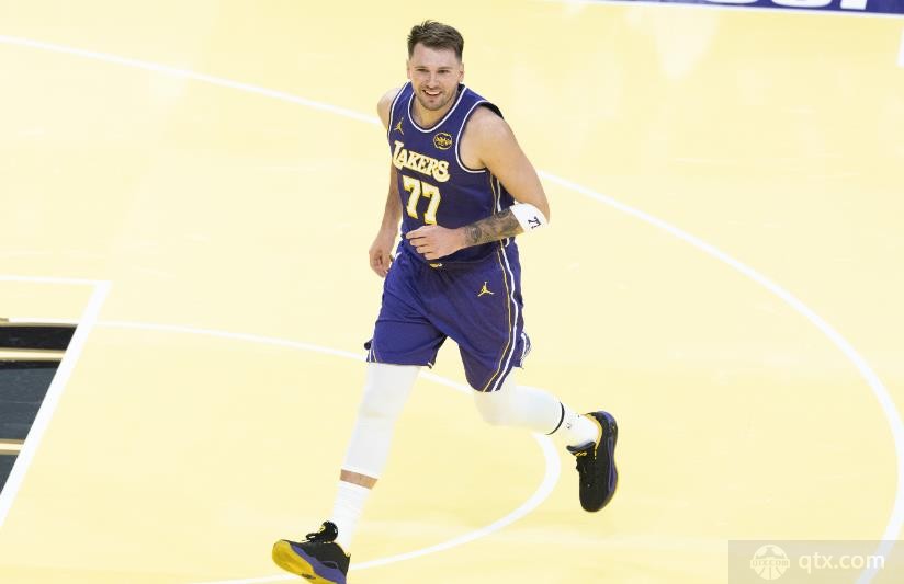 东契奇单节20分次数超越詹姆斯