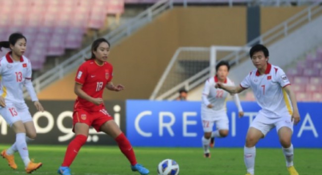 中国女足对阵日本女足