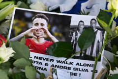 皇马致敬若塔兄弟配错照片 随后发文道歉