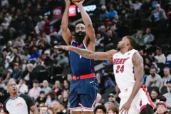 NBA战报快船109-98轻取热火终结2连败 哈登26分小卡6分5板