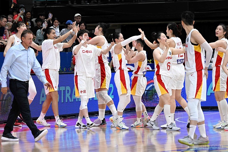 中国女篮出战奥运会热身赛