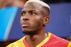 巴萨重新考虑奥斯梅恩 作为莱万的接班人