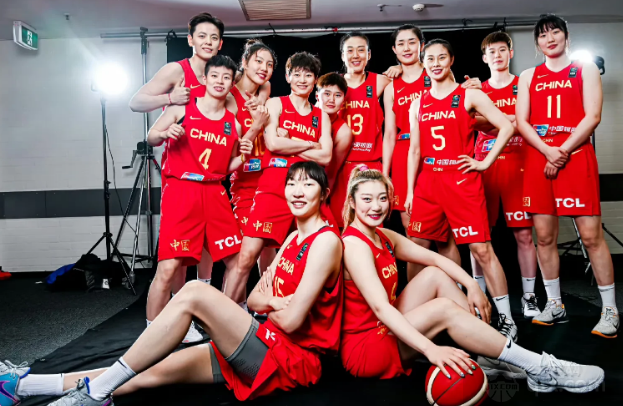 中国女篮拍亚洲杯写真