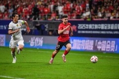 成都蓉城登顶中超 23轮积50分
