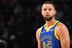 库里圣诞大战场均17.6分 三分命中率低至28%