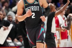 NBA常规赛活塞主场99-98险胜老鹰 杜伦21+11 坎宁安18+8+8