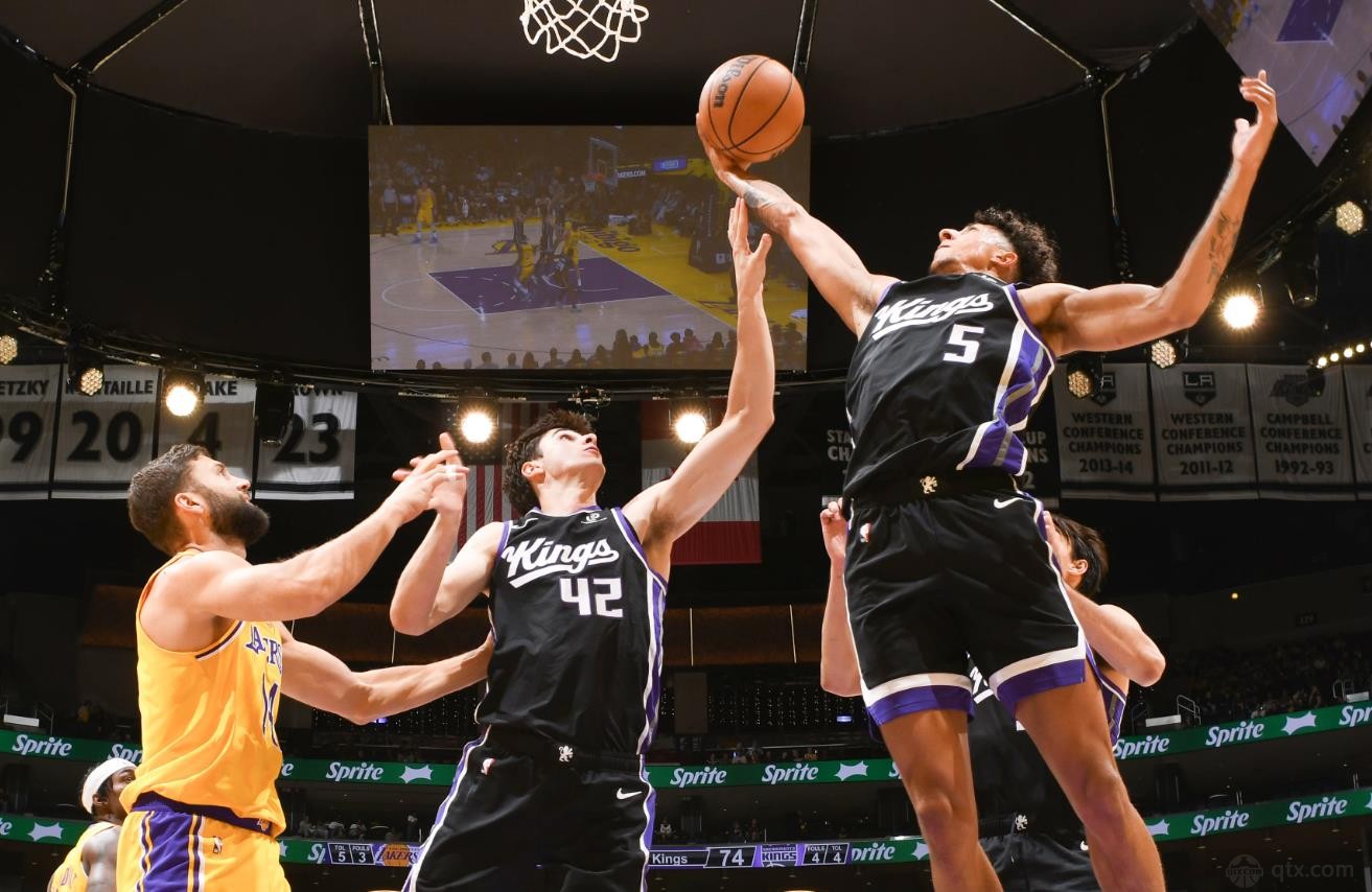 nba常规赛湖人127-120力克国王