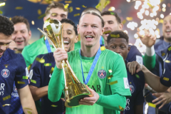 大巴黎首夺洲际杯冠军 门将萨福诺夫四次扑点