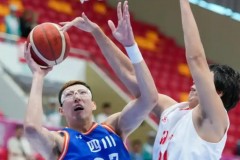 周琦替补出场狂砍33分 助四川全运男篮晋级四强