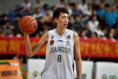 易立新赛季将担任江苏男篮队长