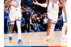 NBA常规赛湖人客场92-121惨败雷霆 亚历山大30+9 东契奇19+7+7