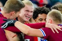 哈兰德请挪威全队吃汉堡 庆祝即将晋级2026世界杯