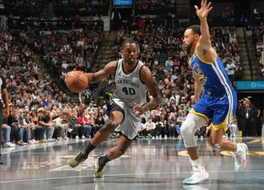 库里49分罚球绝杀马刺