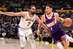 nba季前赛湖人81-103惨败太阳 布克24分艾顿1分8板