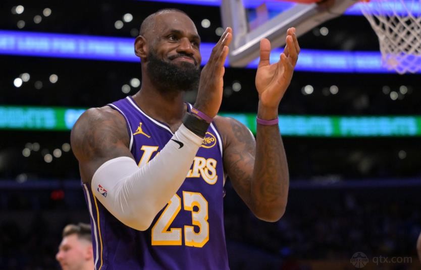 詹姆斯36分创赛季新高