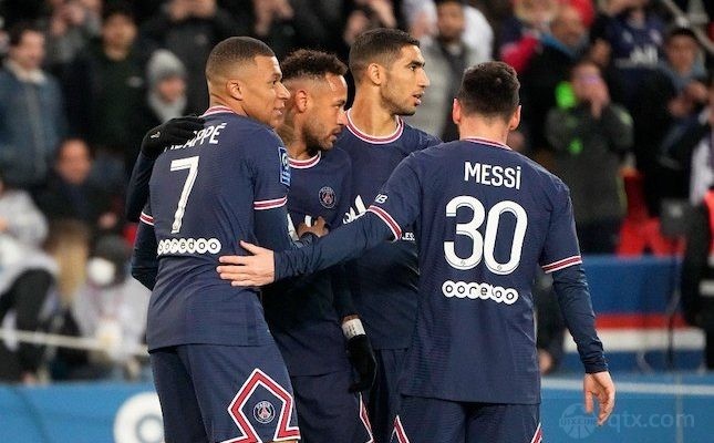 法甲巴黎圣日耳曼5-1洛里昂评分