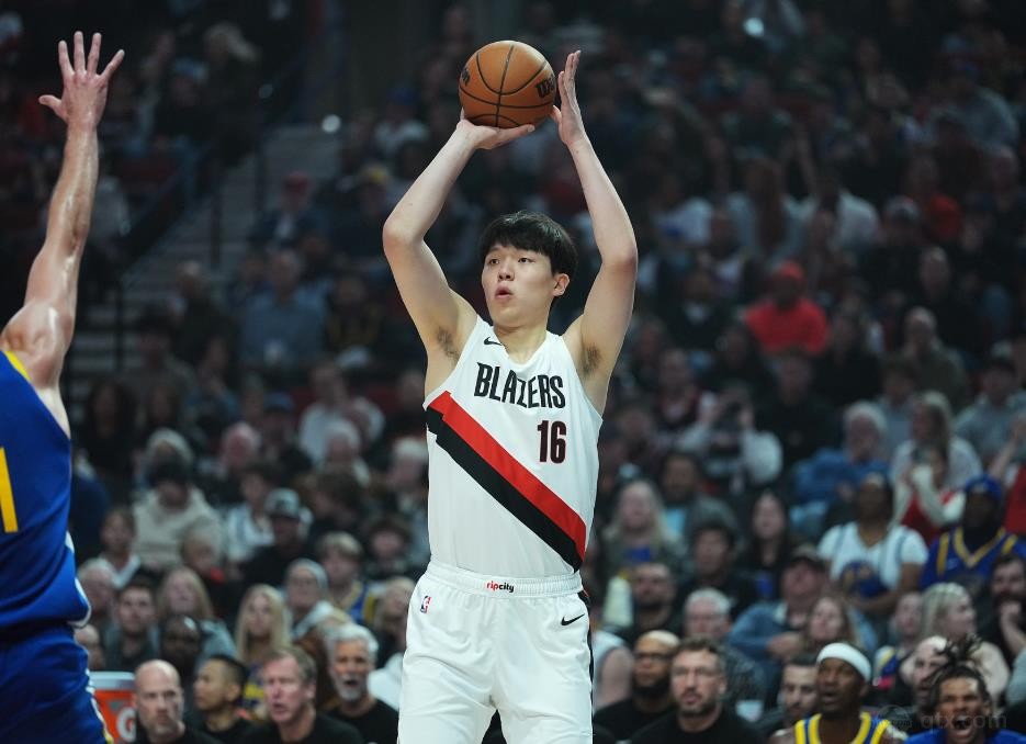 开拓者召回杨瀚森