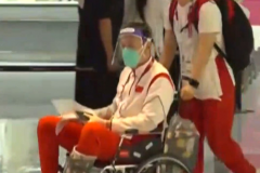 中国女篮主教练许利民跟腱断裂，为备战奥运带伤出战！